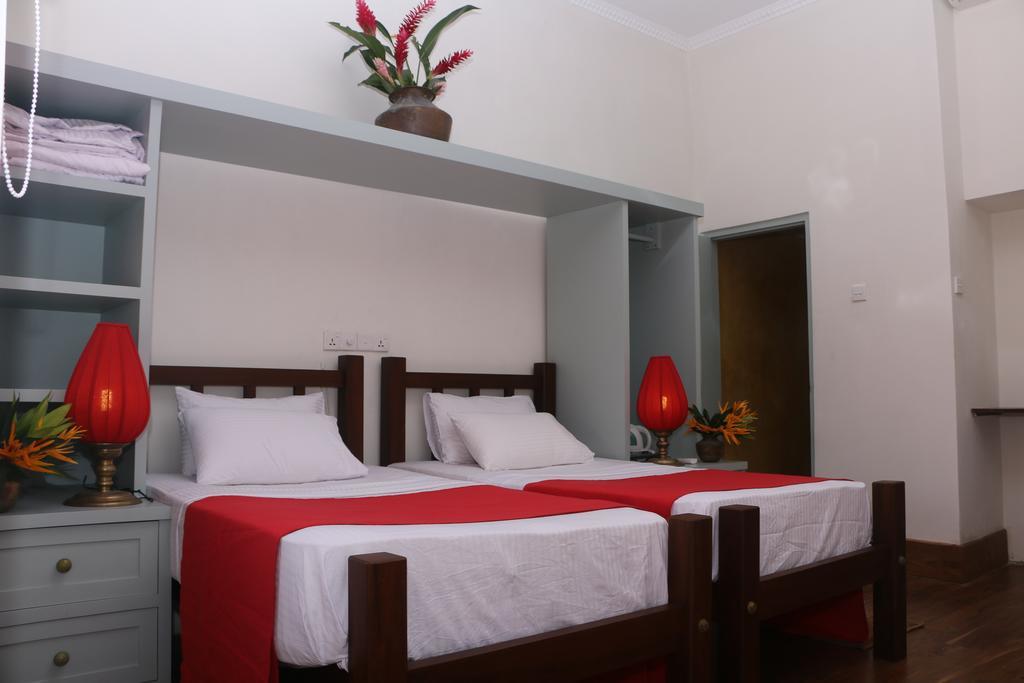 Khalid'S Guest House Galle Habitación foto